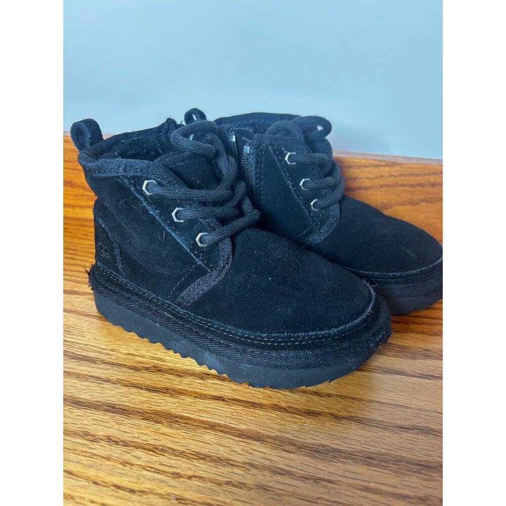 Uggs Toddler Size 8 Neumel Boot 1017320T Suede Black - Picture 1 of 8
